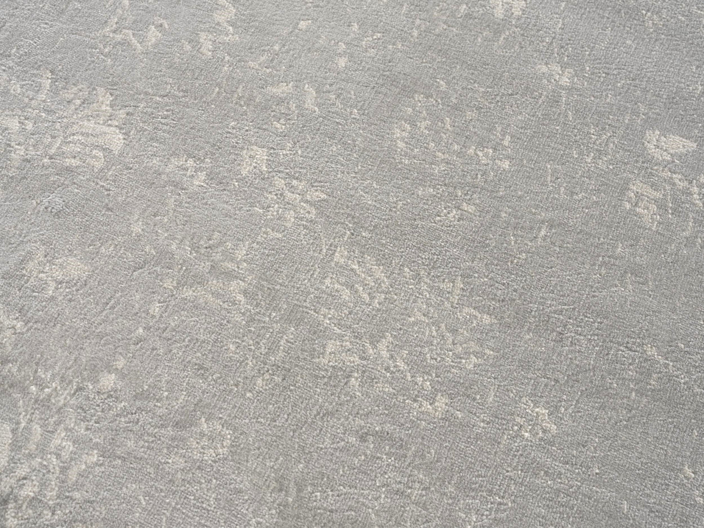 2' X 3' Modern Gray Distressed Scatter Rug