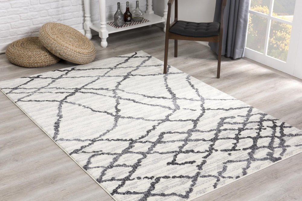 5' X 8' Gray And Black Modern Abstract Area Rug