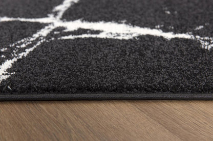 4' X 6' Black And White Abstract Breakage Area Rug