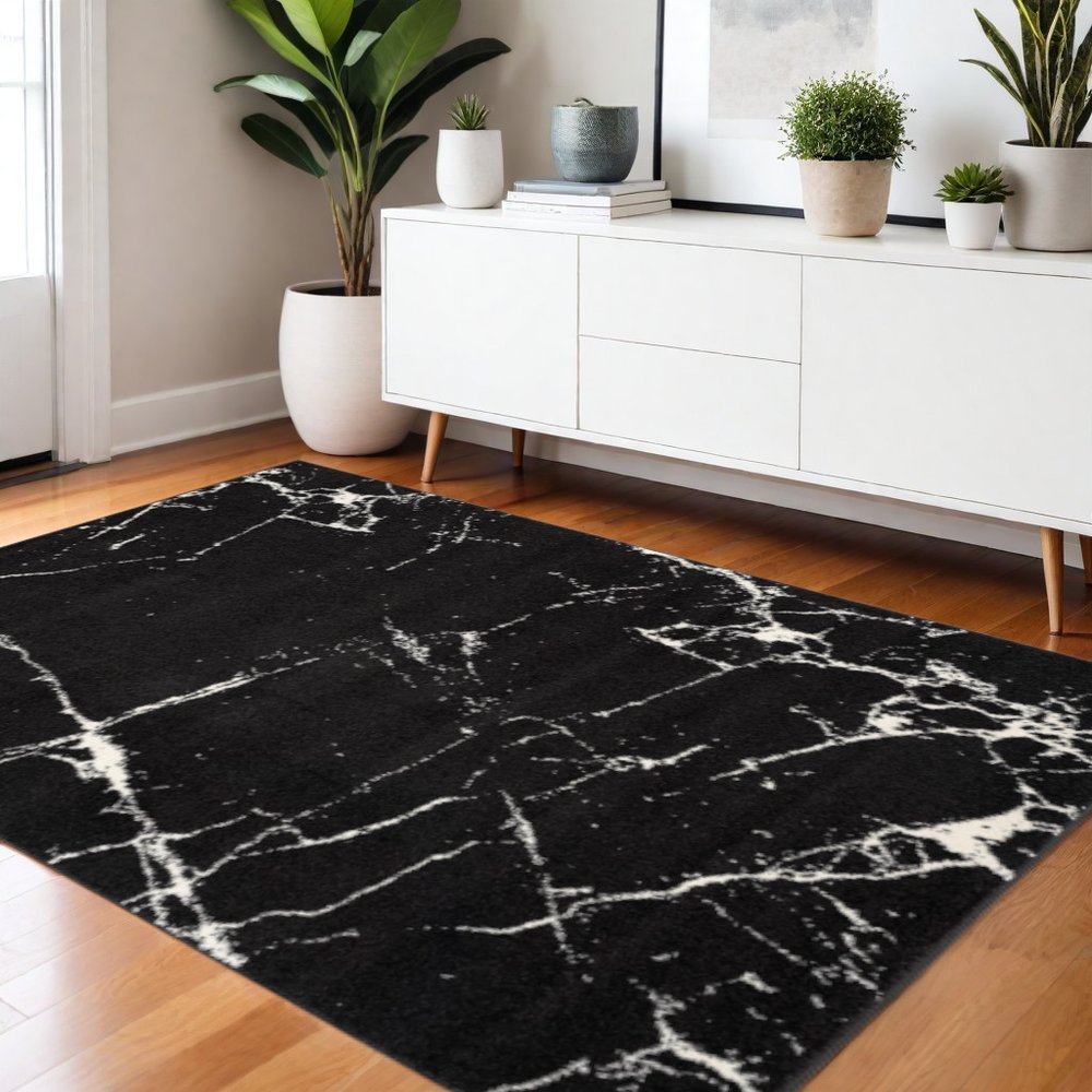 4' X 6' Black And White Abstract Breakage Area Rug