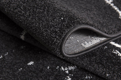 4' X 6' Black And White Abstract Breakage Area Rug