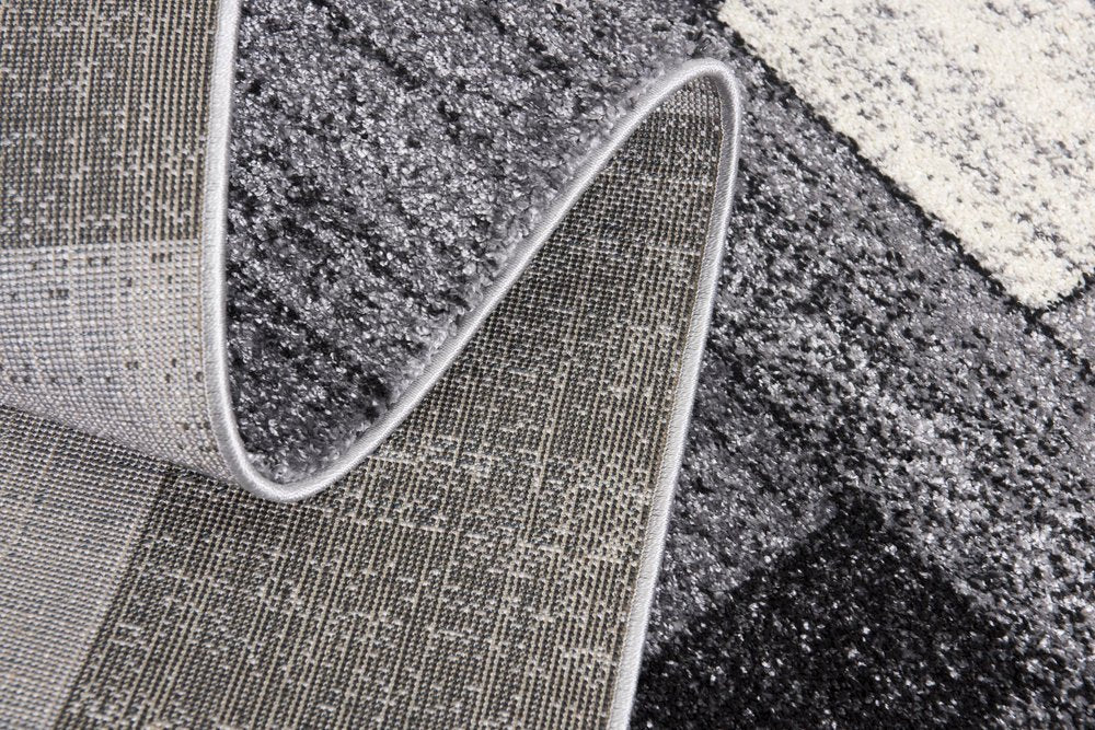 7' X 9' Gray Distressed Geometric Area Rug
