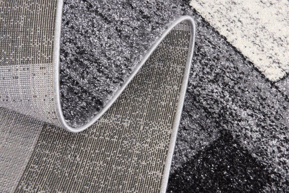 7' X 9' Gray Distressed Geometric Area Rug