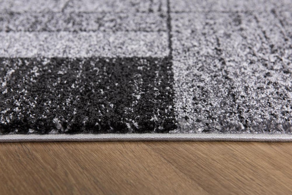 7' X 9' Gray Distressed Geometric Area Rug