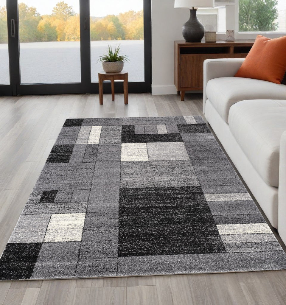 4' X 6' Gray Distressed Geometric Area Rug