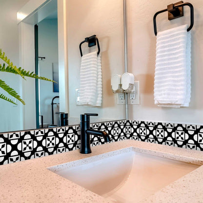 8" X 8" Black And White Coli Peel And Stick Tiles