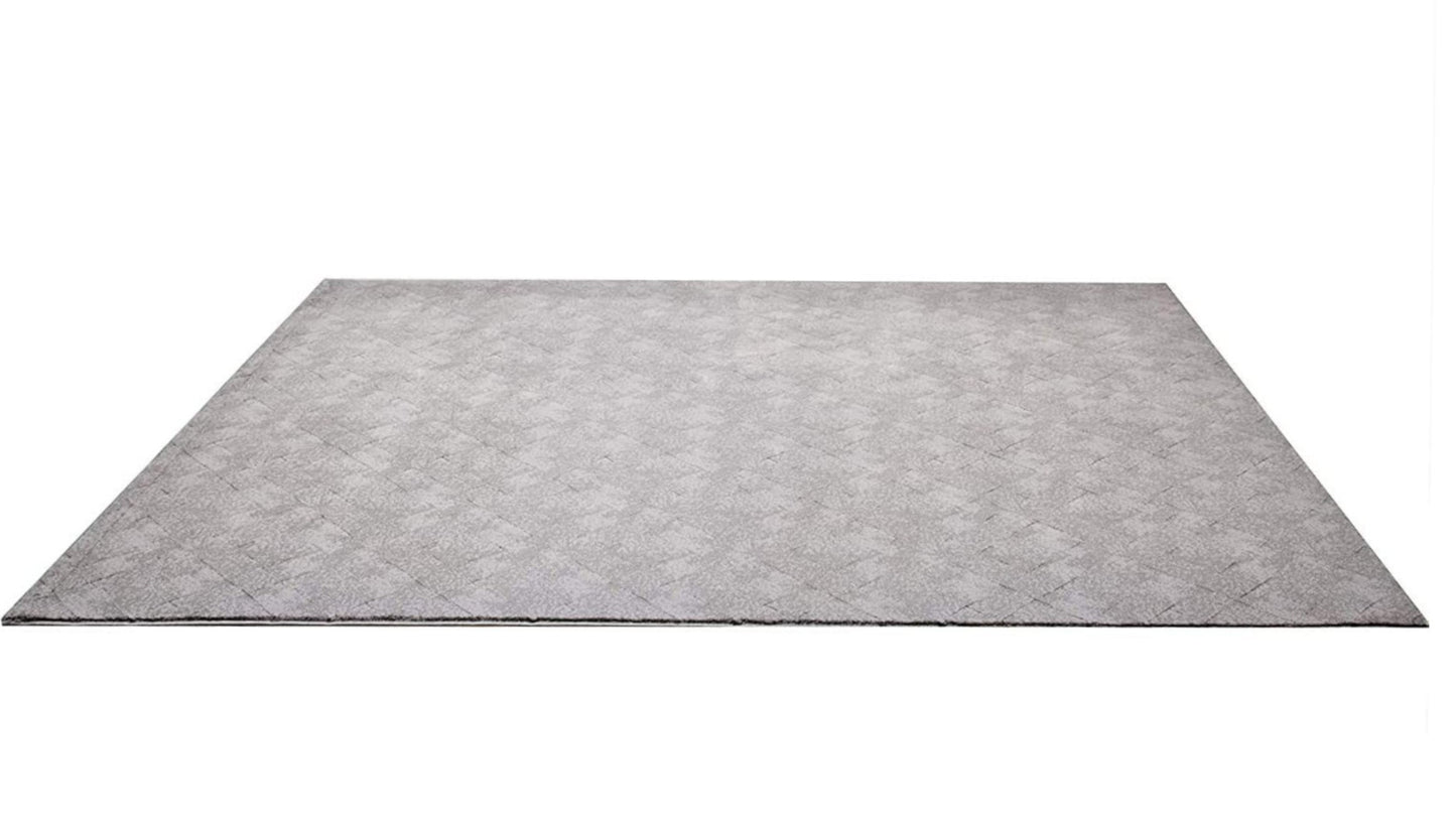 5' X 8' Gray Distressed Diamonds Area Rug