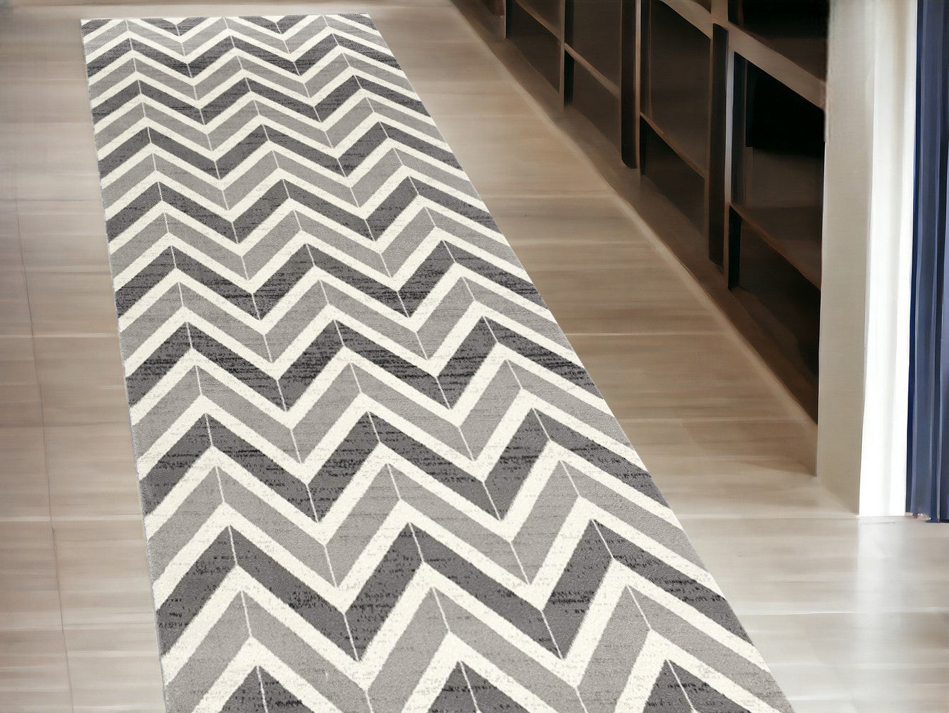 4' X 6' Gray Chevron Power Loom Area Rug