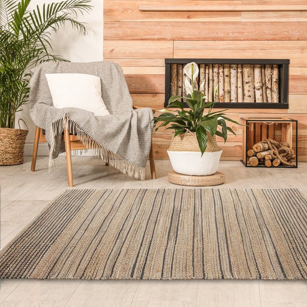 5' X 8' Tan And Black Jute Flatweave Handmade Area Rug