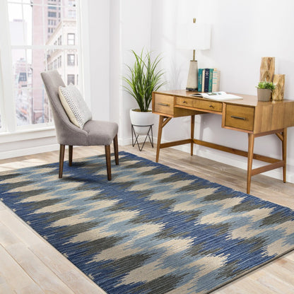 5' X 7' Blue and Cream Ikat Pattern Area Rug