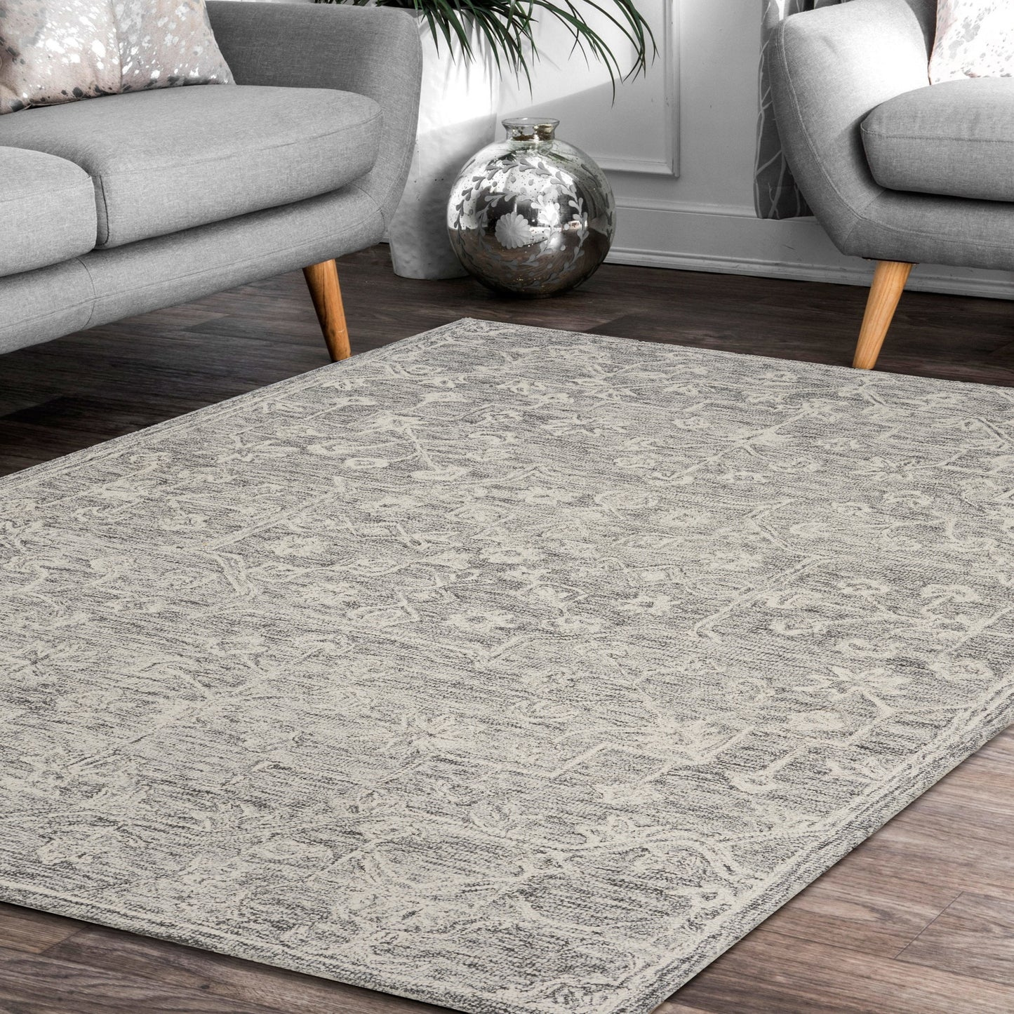 7' x 9' Gray Floral Finesse Area Rug