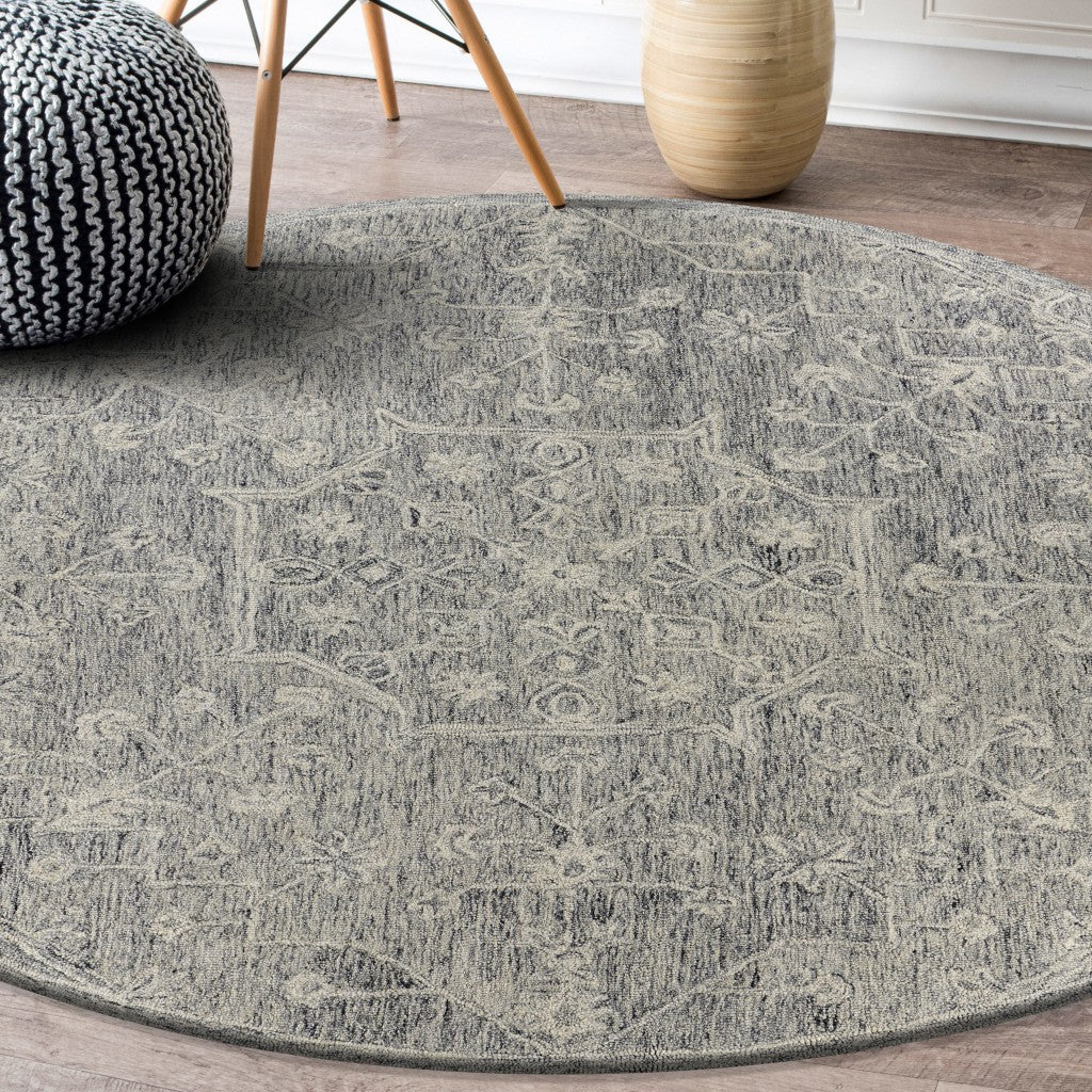 7' x 9' Gray Floral Finesse Area Rug