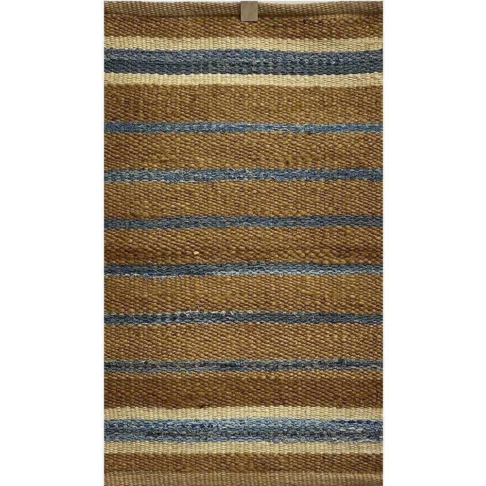 5' X 7' Tan and Ivory Hand Woven Area Rug