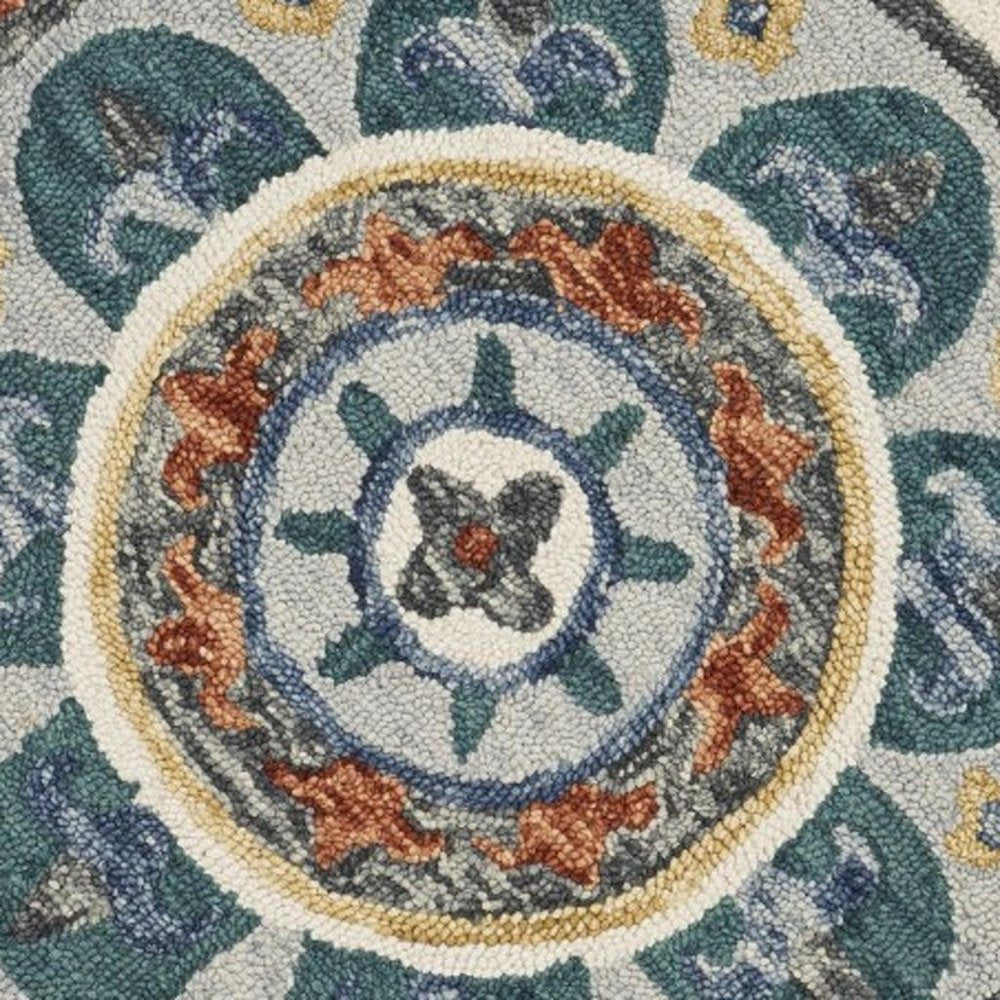 6' Green And Ivory Wool Hand Tufted Round Rug