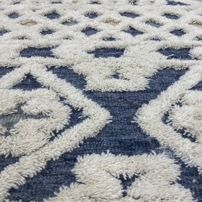 6' Blue And Ivory Wool Hand Tufted Round Rug