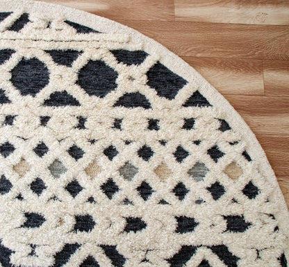 6' Blue And Ivory Wool Hand Tufted Round Rug
