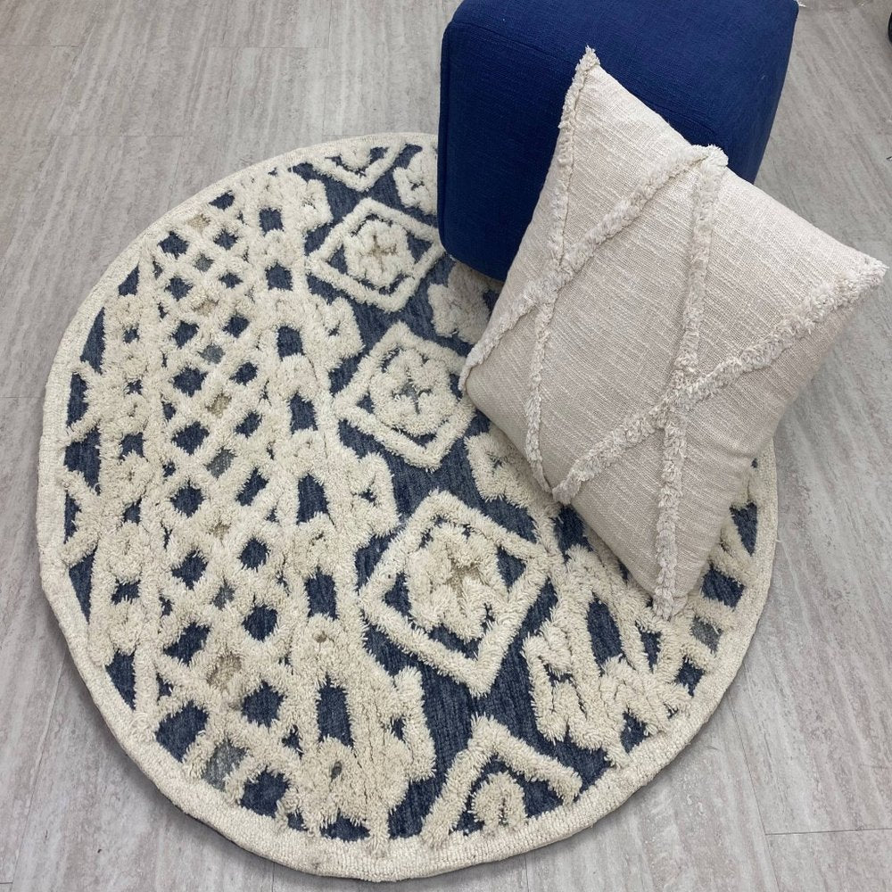 6' Blue And Ivory Wool Hand Tufted Round Rug