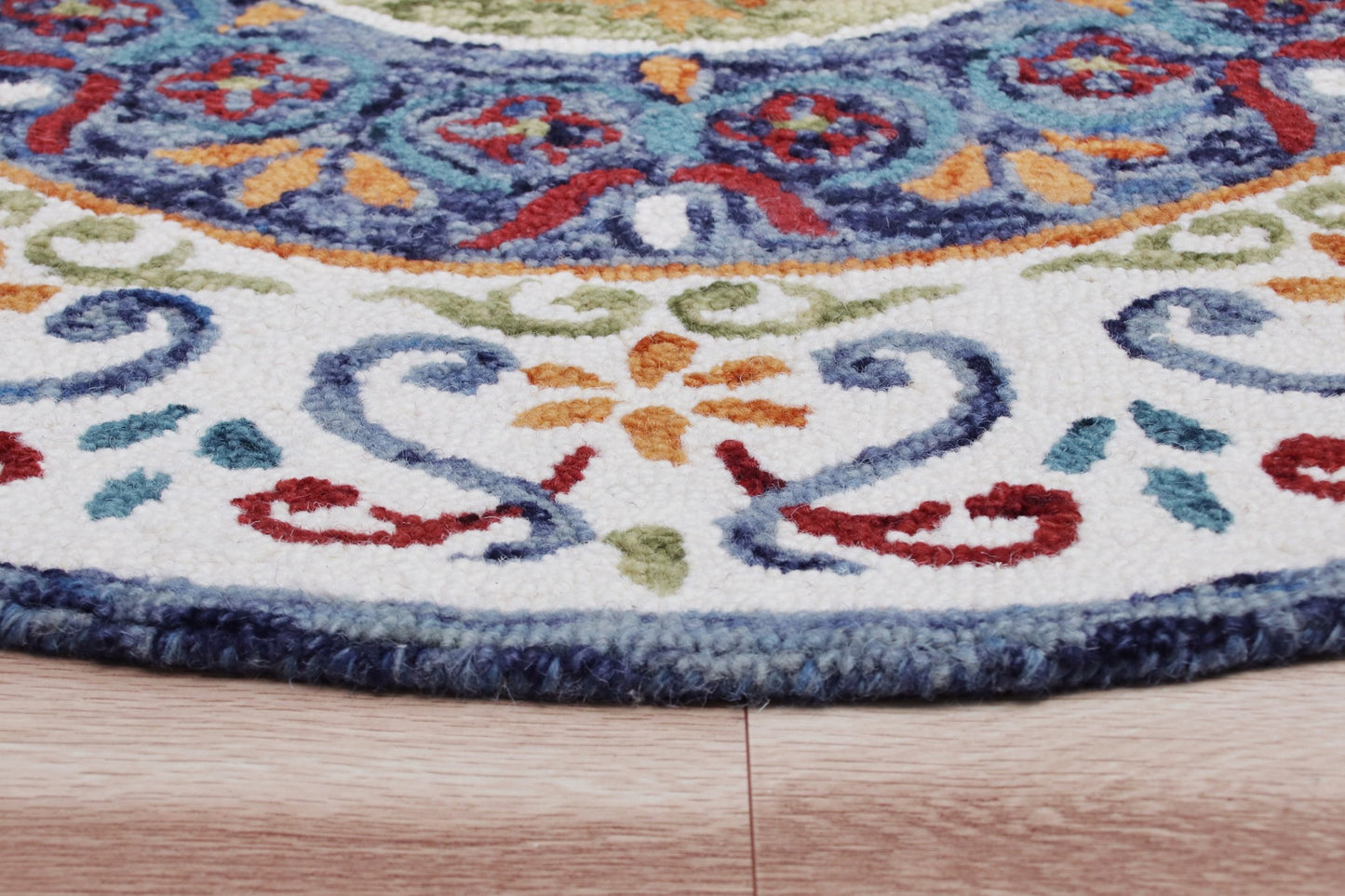 6' Blue And White Round Wool Hand Tufted Area Rug