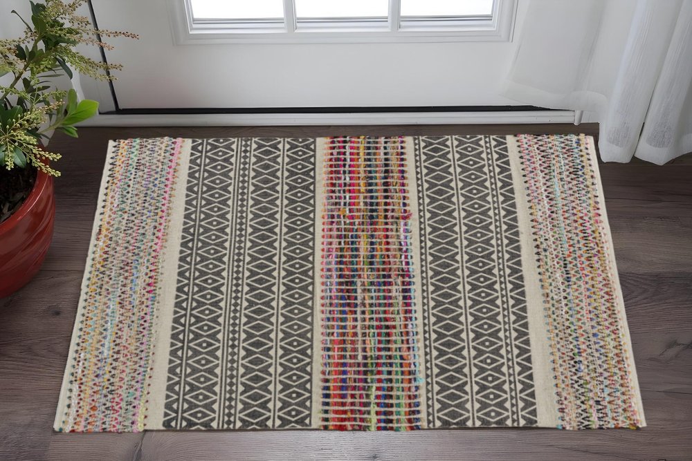 5' X 7' Colorful Traditional Chindi Area Rug