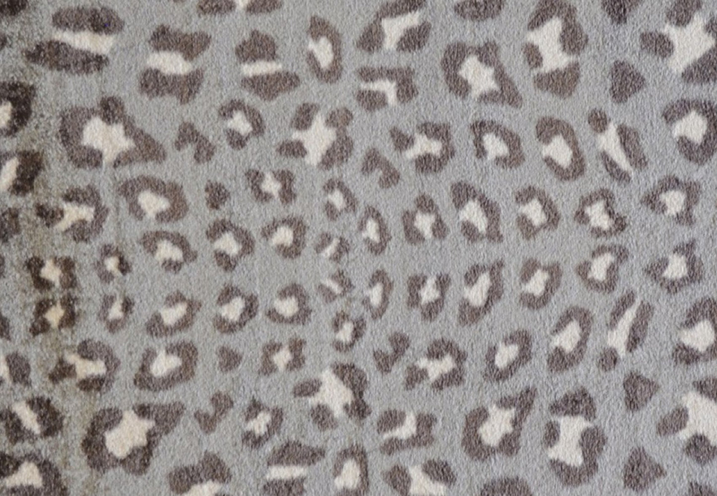 2' X 3' Gray and Brown Cheetah Washable Floor Mat