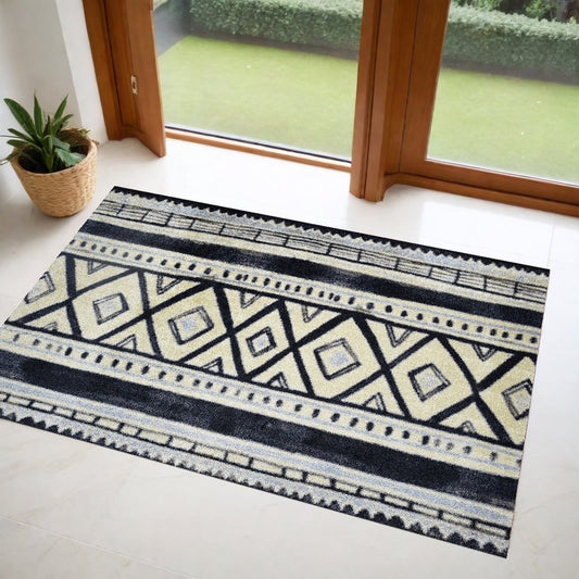 2' X 4' Black and Gray Modern Tribal Washable Floor Mat