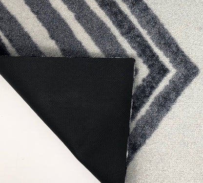 2' X 6' Black and Gray Abstract Arrow Washable Runner Rug