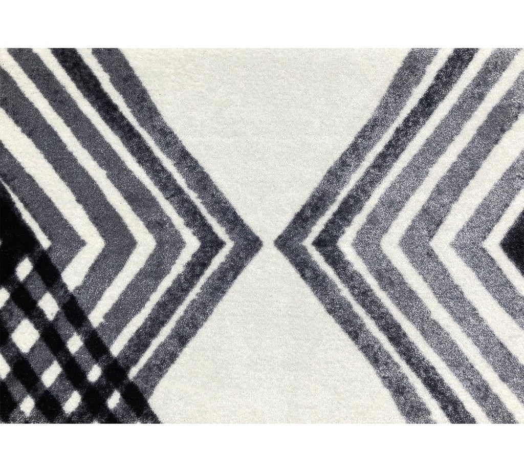 2' X 3' Black and Gray Abstract Arrow Washable Floor Mat