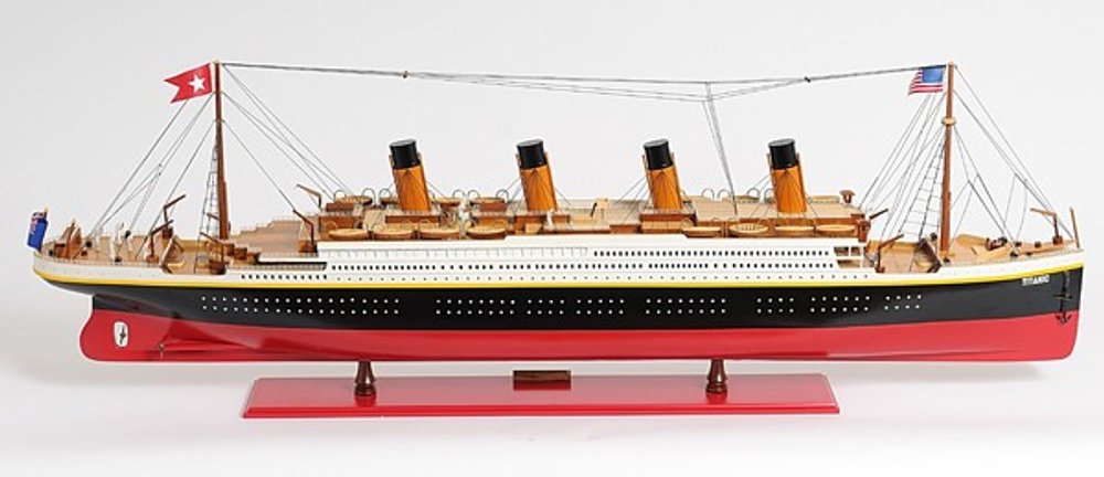 19" Black And Red Solid Wood 1912 RMS Titanic Hand Painted Model Boat