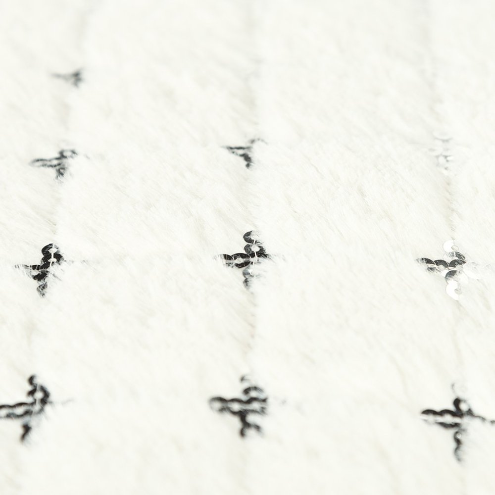 Ivory Silver Metallic Diamond Pattern Throw Pillow