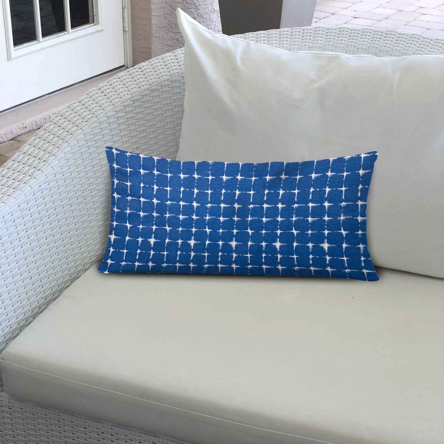 16" X 16" Blue And White Enveloped Gingham Throw Indoor Outdoor Pillow