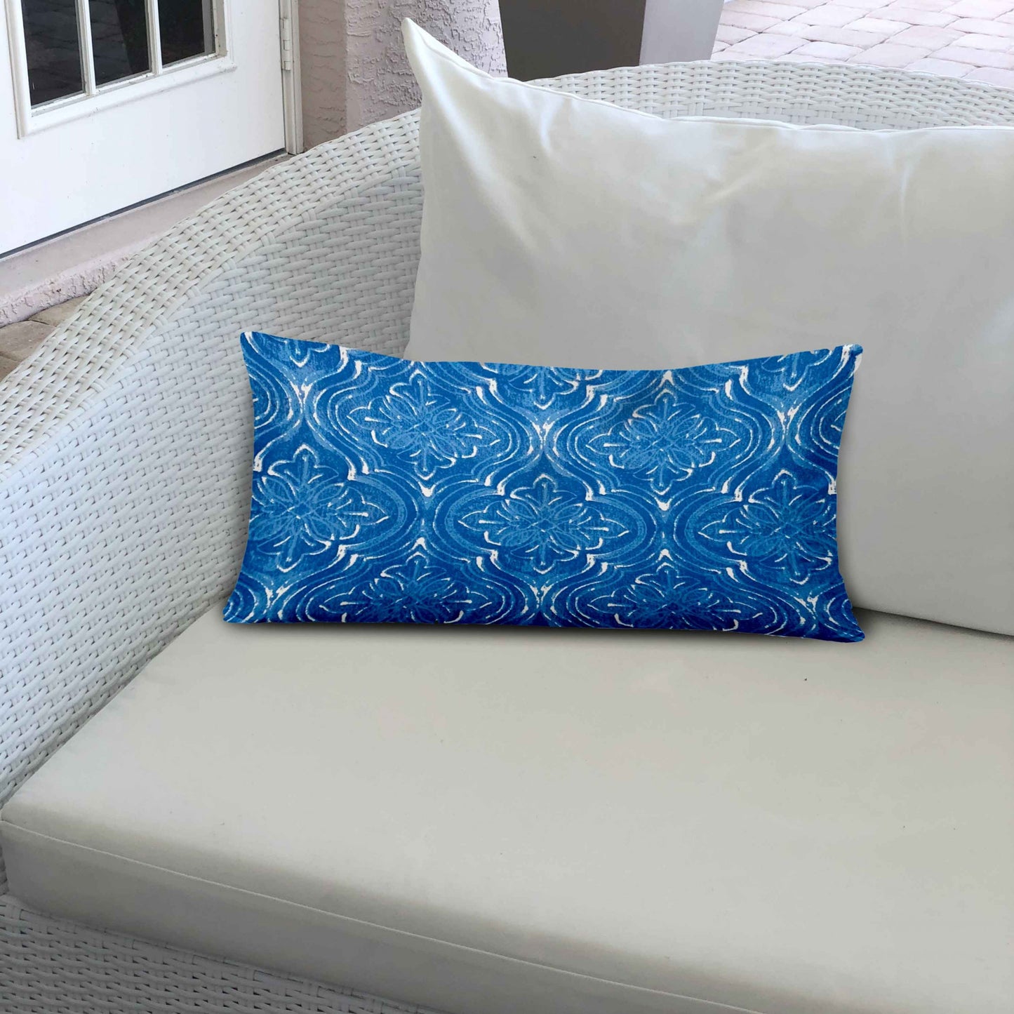 12" X 16" Blue And White Blown Seam Ikat Lumbar Indoor Outdoor Pillow