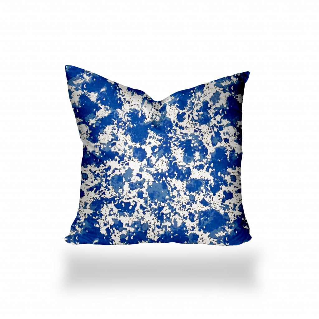 12" X 16" Blue And White Crab Enveloped Lumbar Indoor Outdoor Pillow Cover