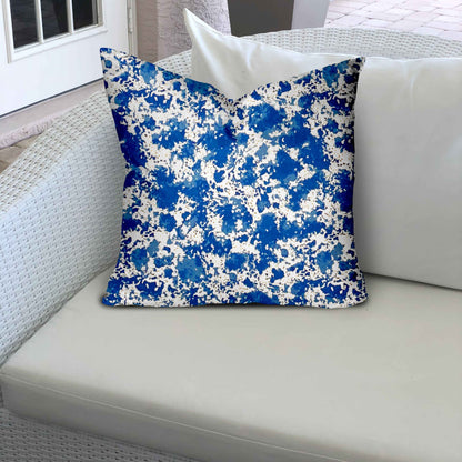 12" X 16" Blue And White Crab Enveloped Lumbar Indoor Outdoor Pillow Cover