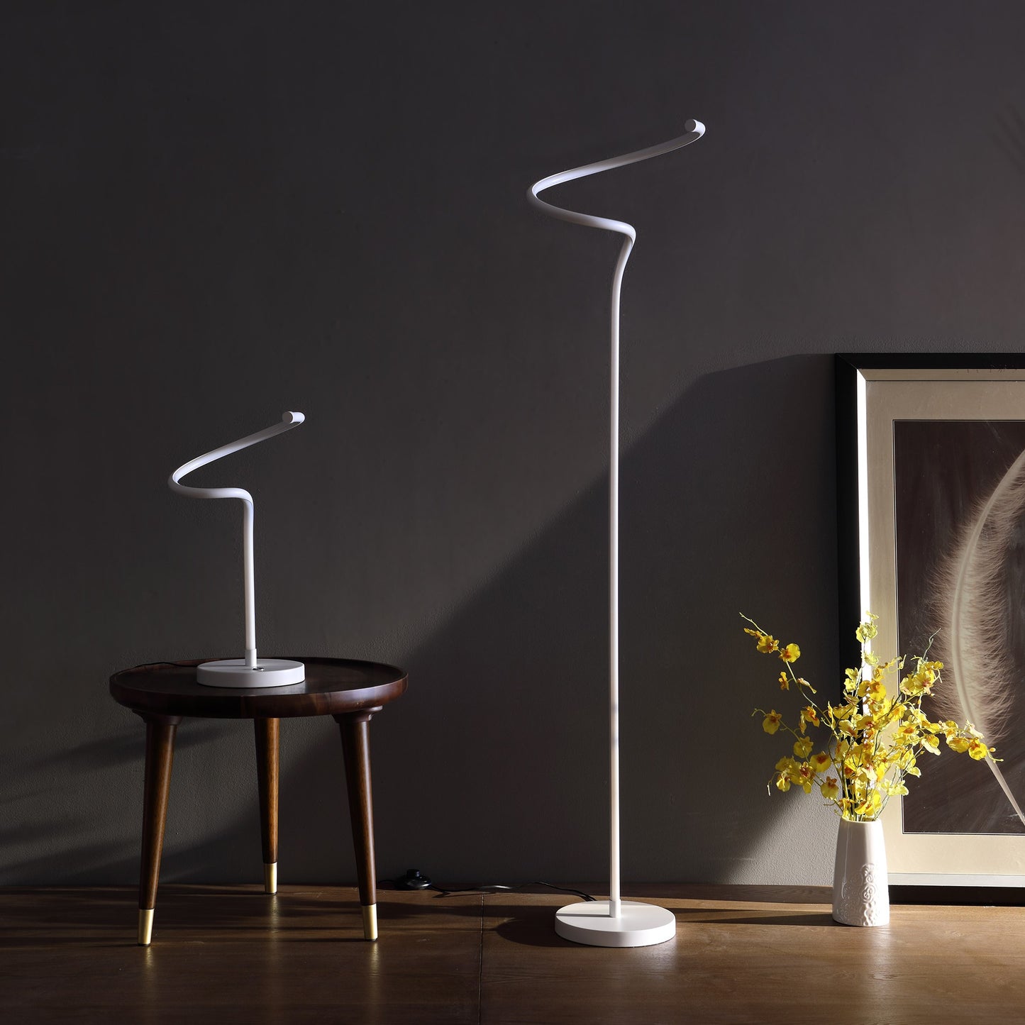 18" White Curvy Spiral LED Table Lamp