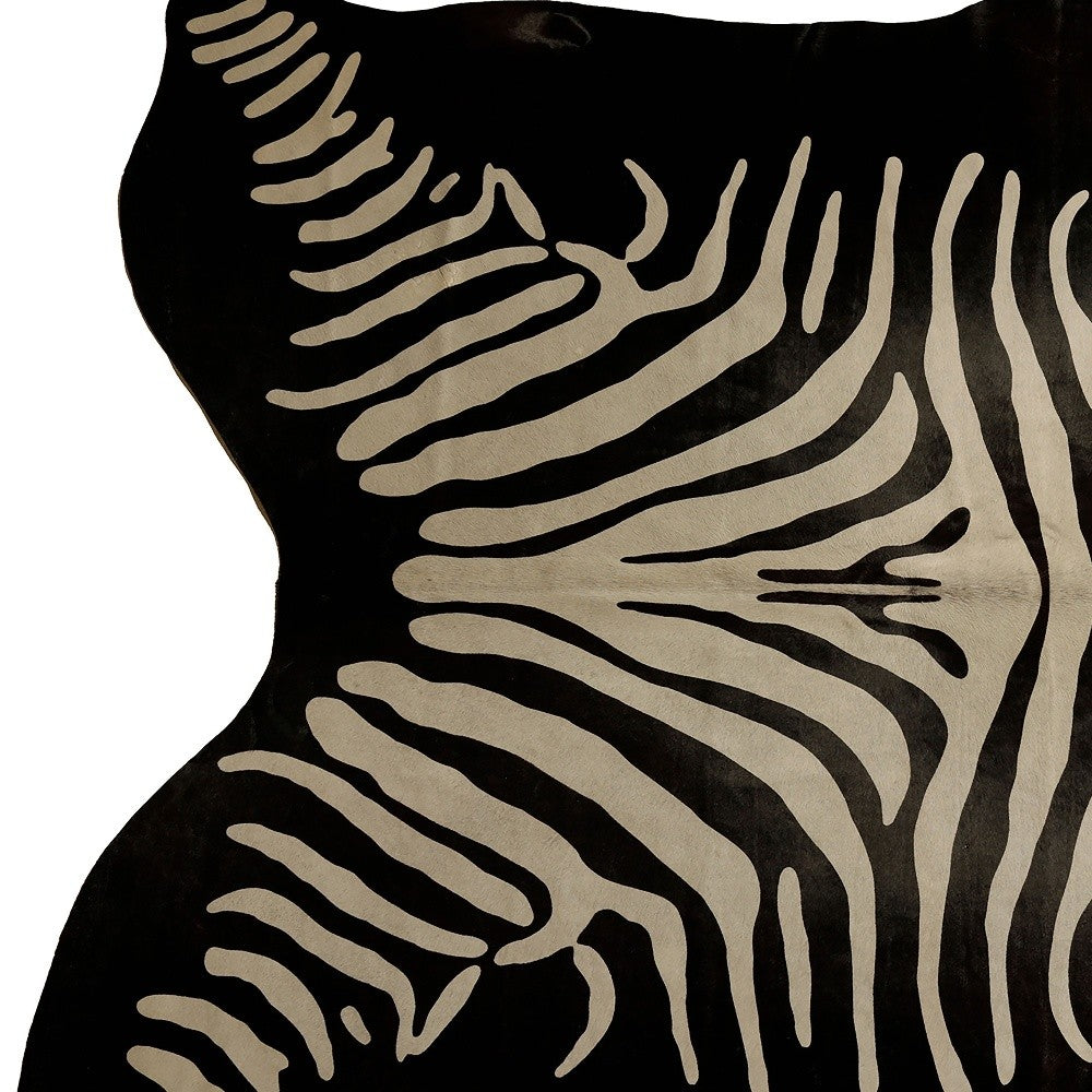 6' X 7' Off White And Black Zebra Print Genuine Cowhide Area Rug