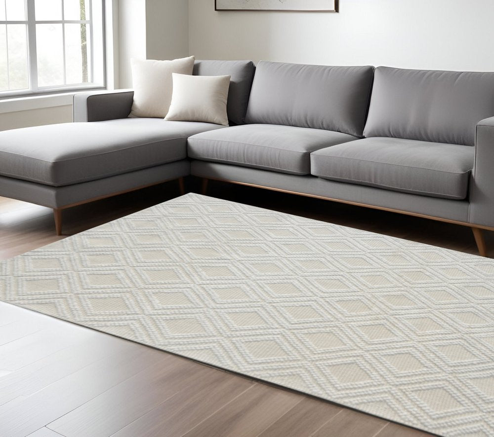 6' X 9' Ivory Geometric Handmade Area Rug