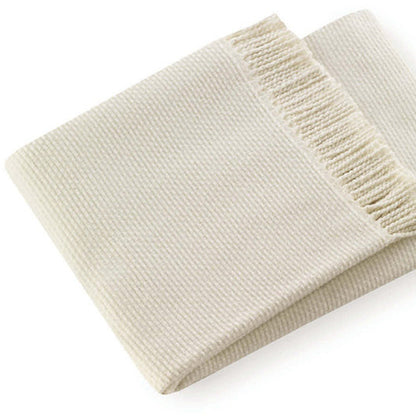 Soft Creamy White Links Pattern Throw Blanket