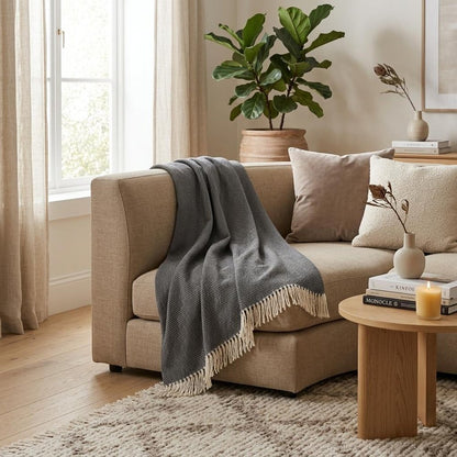 Soft Dark Gray Links Pattern Throw Blanket