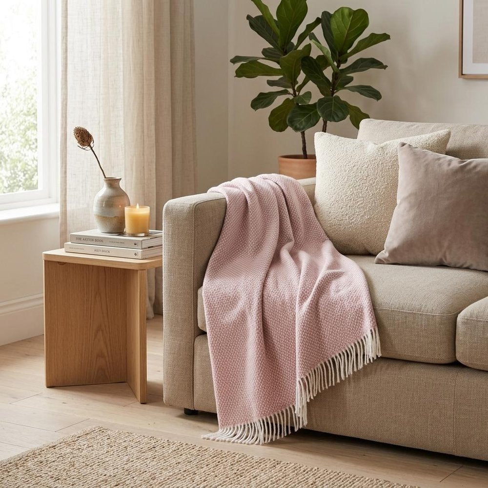 Soft Dusty Rose Links Pattern Throw Blanket