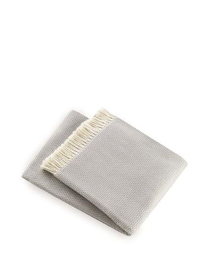 Soft Light Gray Links Pattern Throw Blanket