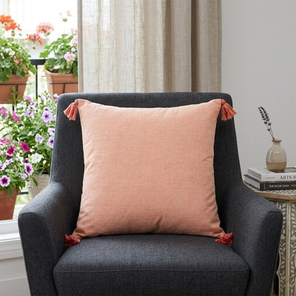 17" X 17" Coral And White Damask Zippered Polyester Throw Pillow With Tassels