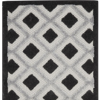 8' Black And White Indoor Outdoor Runner Rug