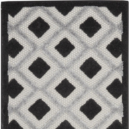 8' Black And White Indoor Outdoor Runner Rug