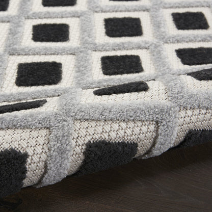 9' X 12' Black And White Indoor Outdoor Area Rug