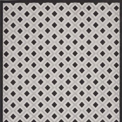 9' X 12' Black And White Indoor Outdoor Area Rug