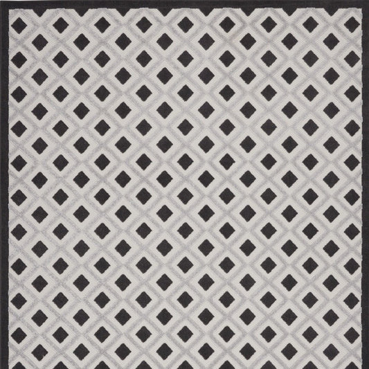 9' X 12' Black And White Indoor Outdoor Area Rug