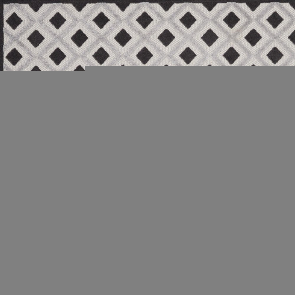 10' X 13' Black And White Indoor Outdoor Area Rug