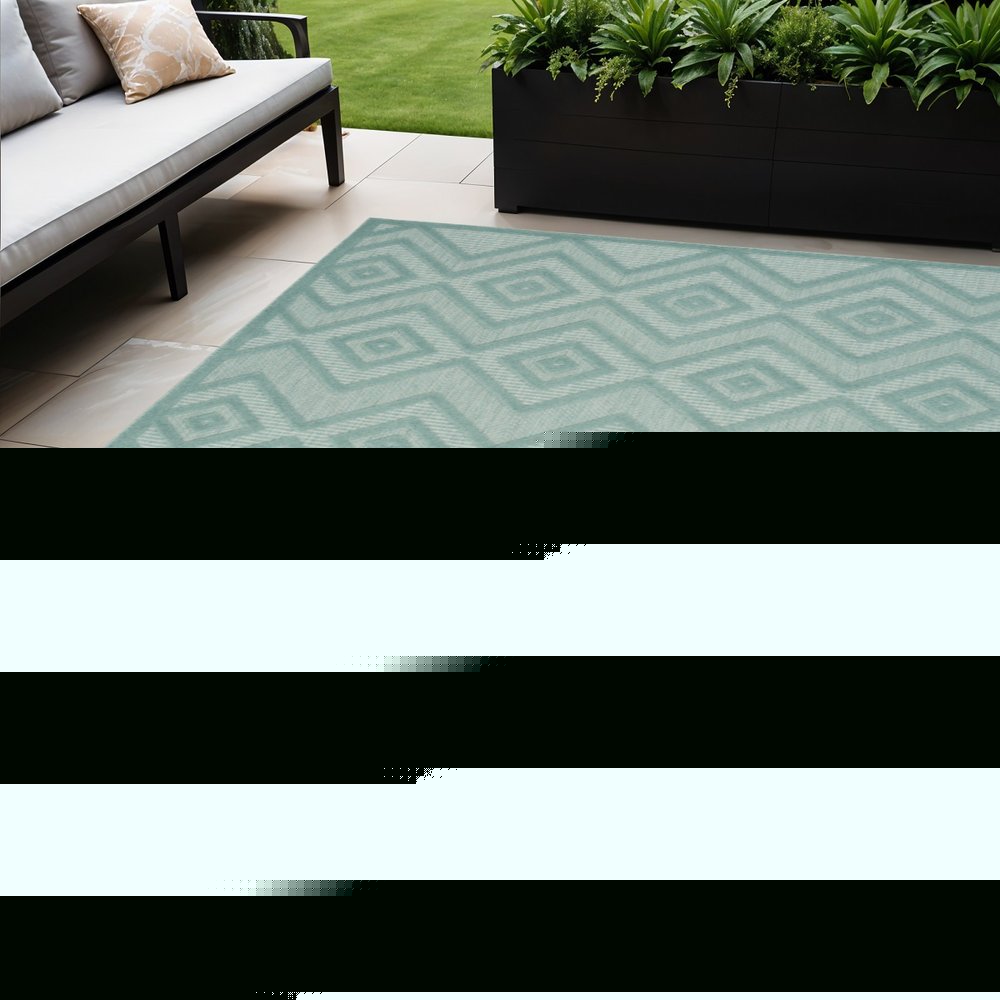 5' X 7' Aqua Indoor Outdoor Area Rug
