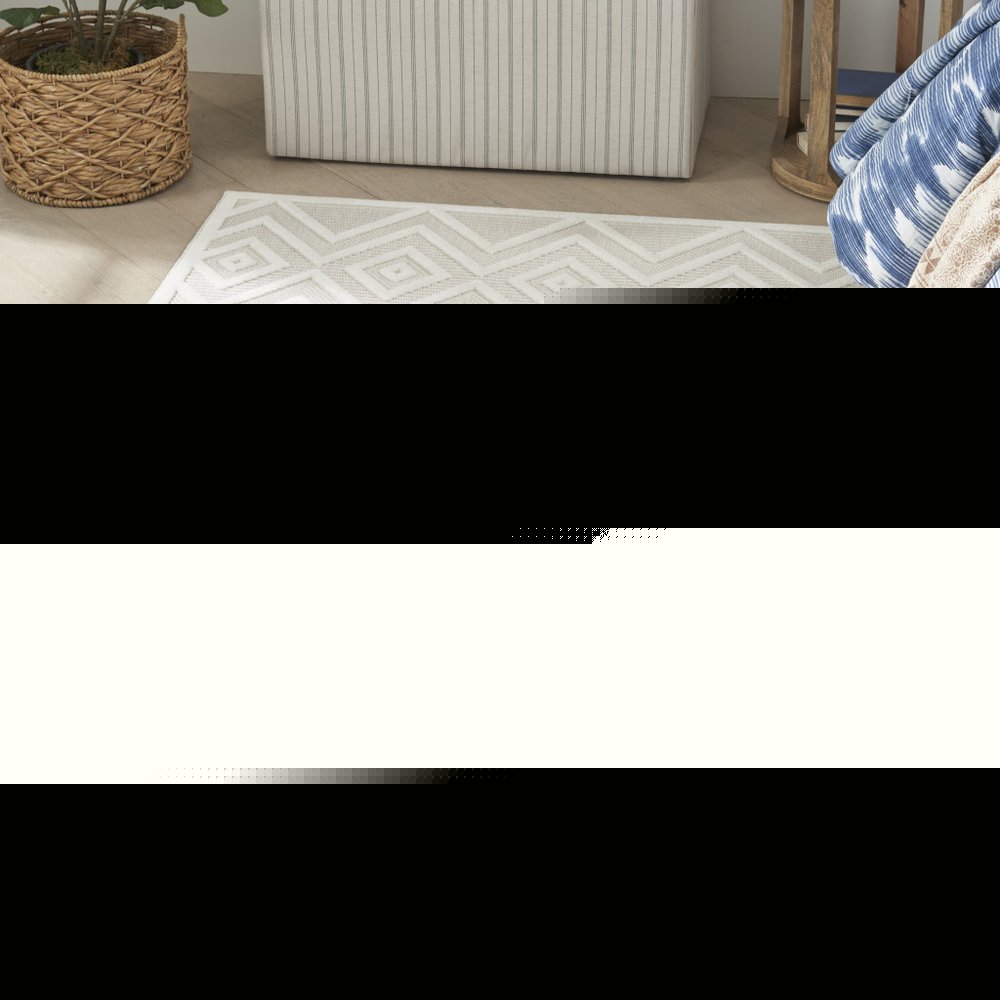 5' X 7' Ivory Indoor Outdoor Area Rug