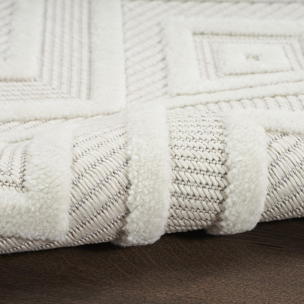 6' X 9' Ivory Indoor Outdoor Area Rug